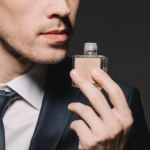 7 Rekomendasi Parfum Pria Yang Sudah Terbukti Tahan Lama